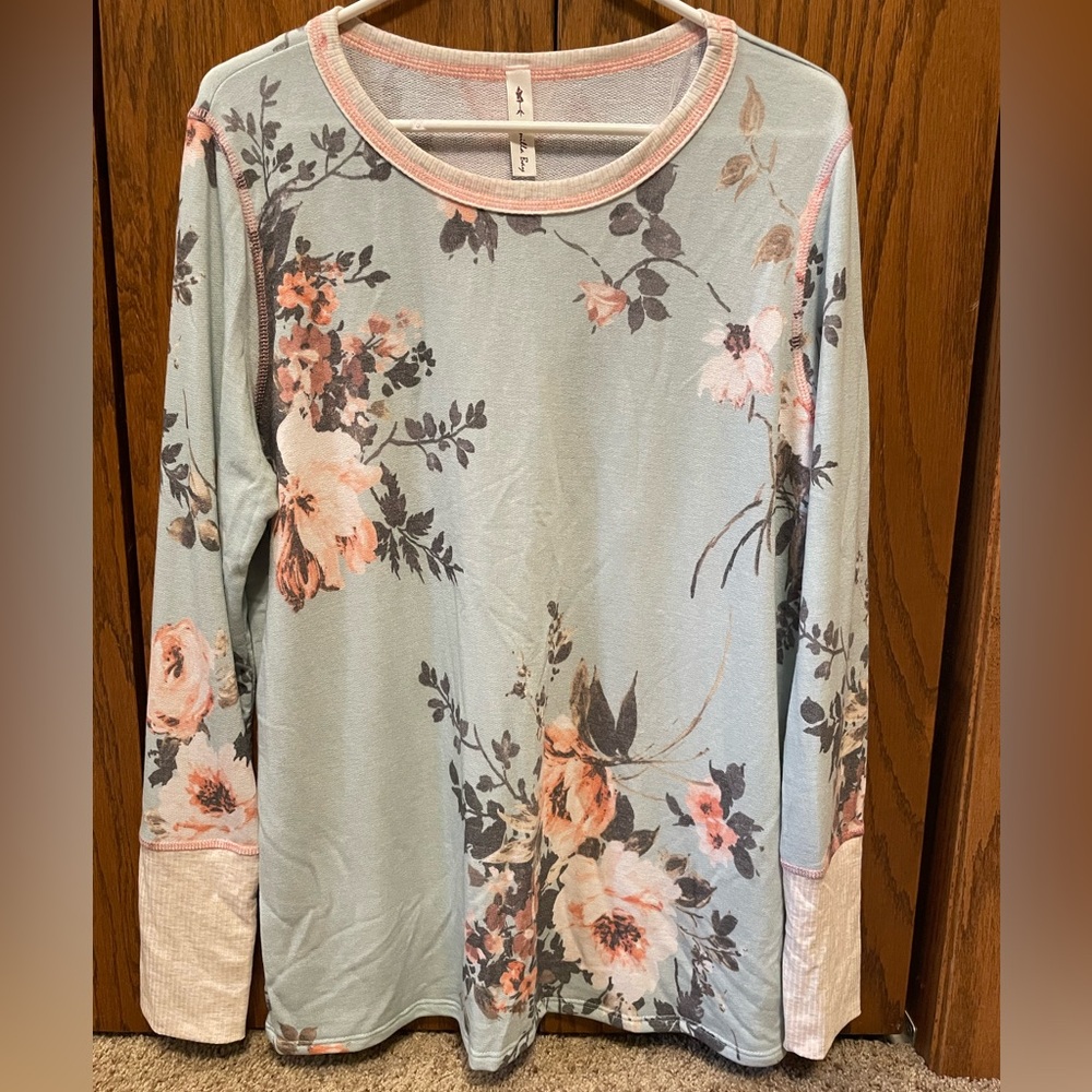 Vanilla Bay Green Fitted Blouse with Floral Print